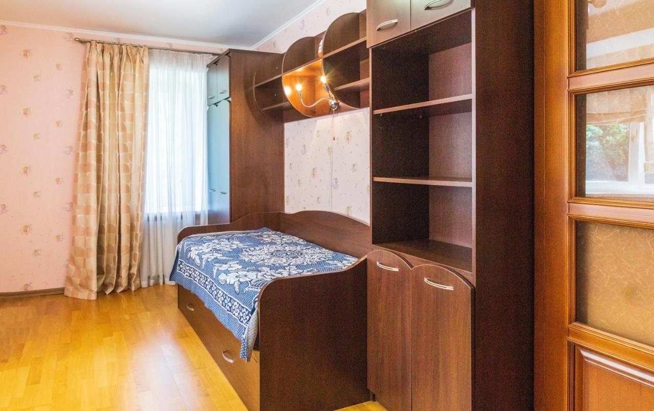 рыбальская 8 Kyiv